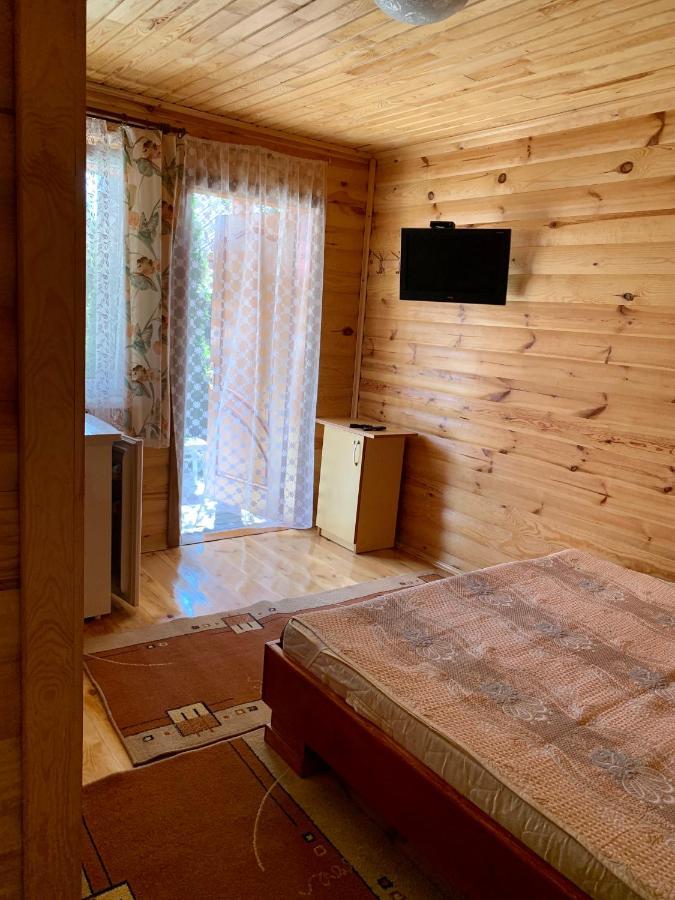 Комфортабельный Коттедж Bed and Breakfast Svitjaz Exteriör bild