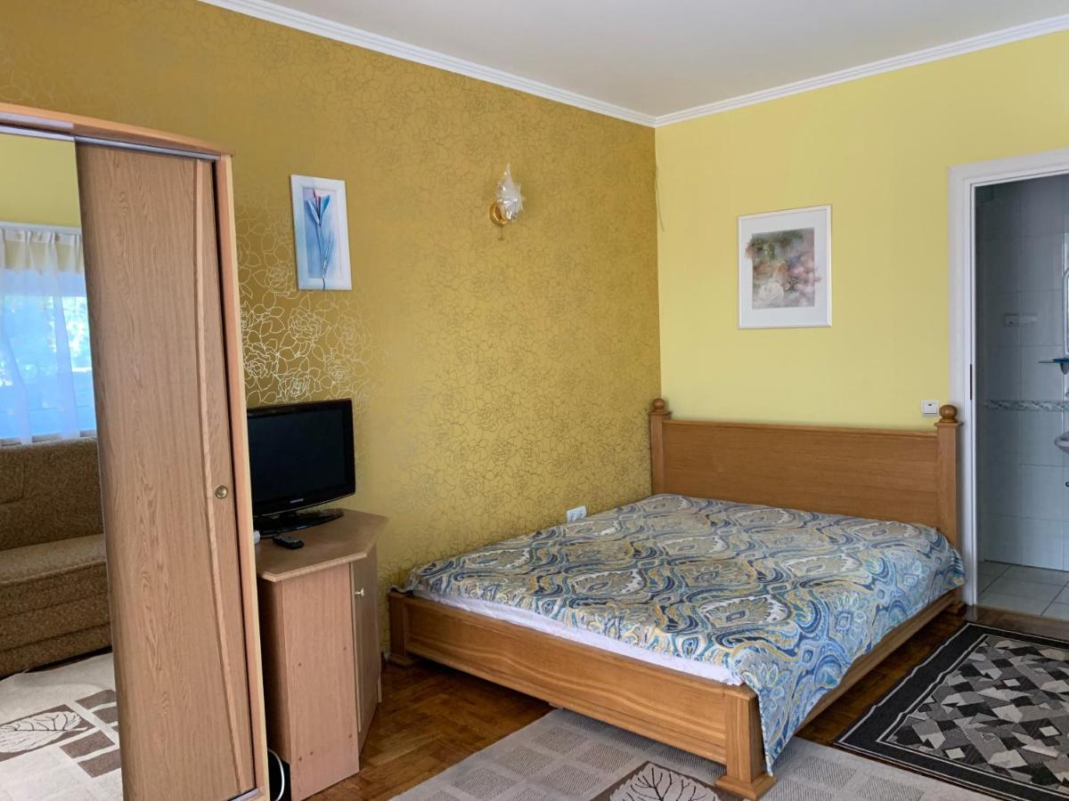 Комфортабельный Коттедж Bed and Breakfast Svitjaz Exteriör bild