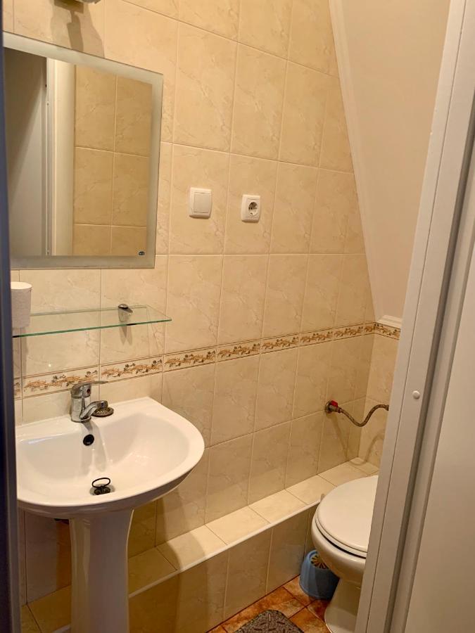 Комфортабельный Коттедж Bed and Breakfast Svitjaz Exteriör bild