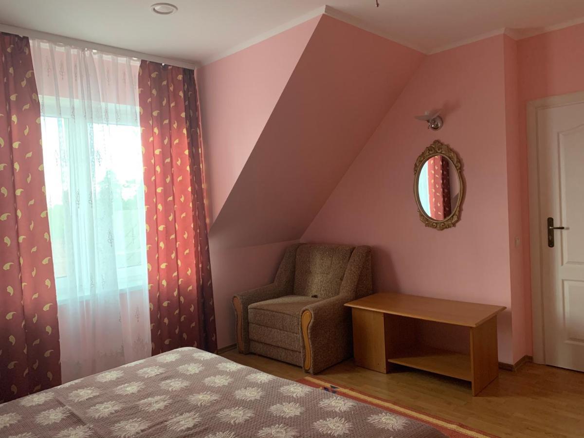 Комфортабельный Коттедж Bed and Breakfast Svitjaz Exteriör bild