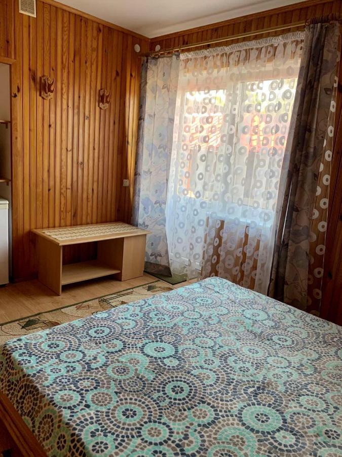 Комфортабельный Коттедж Bed and Breakfast Svitjaz Exteriör bild