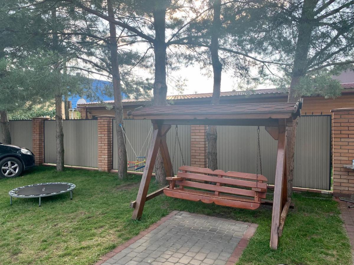 Комфортабельный Коттедж Bed and Breakfast Svitjaz Exteriör bild